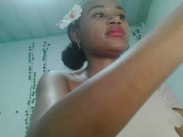 akemy_saunderss