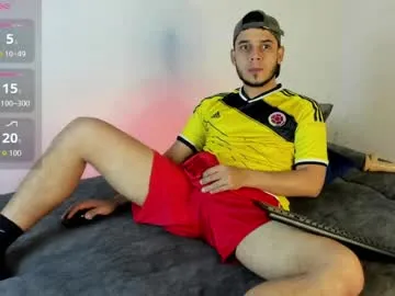 alex_woll11