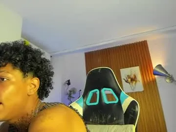 alexis_23cm