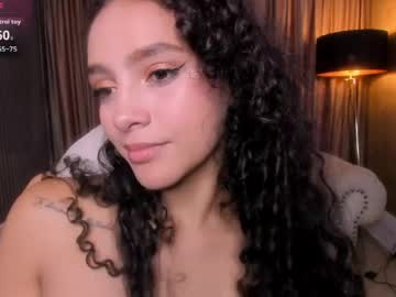 anahi_curlie1