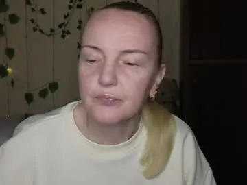 bella_hadatt