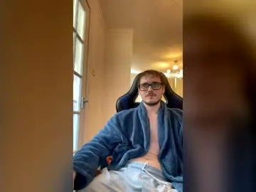 bottombrit02