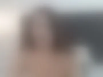 chloe_blomm