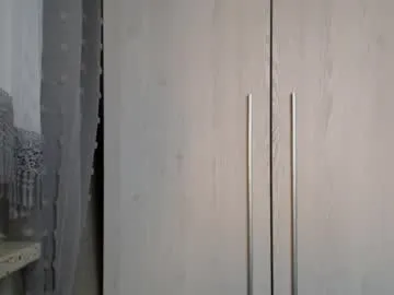 courtney_lux