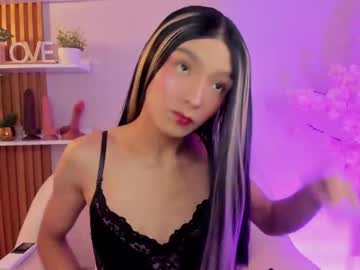 dara_petite_