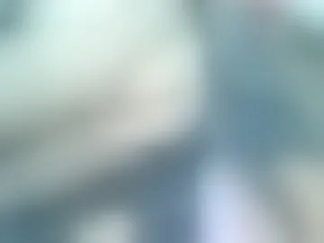 ella_cross