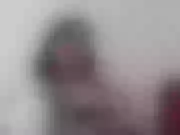 esmeralda_hairy