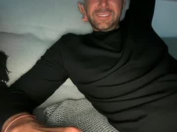 hot_bobby79