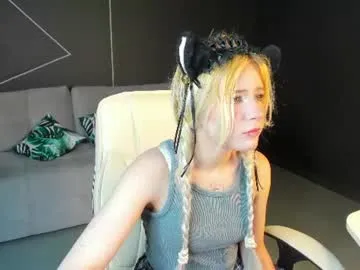 kiki_peach