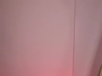 lara_bombshelll