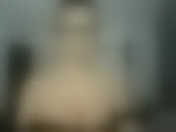 lilie_demure