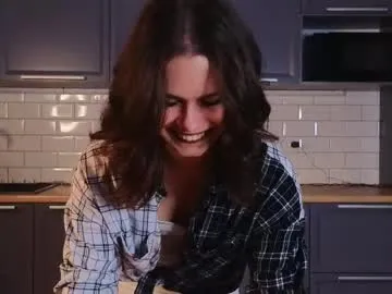 madeleine_holt_