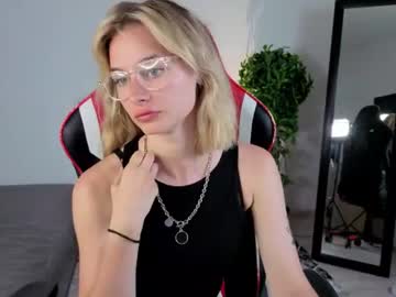 nora_moreau