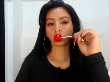 paulina_nylon