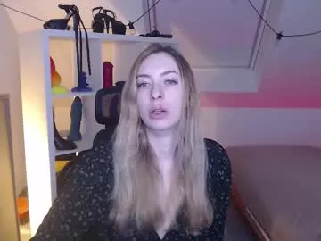 scarlet_sophie
