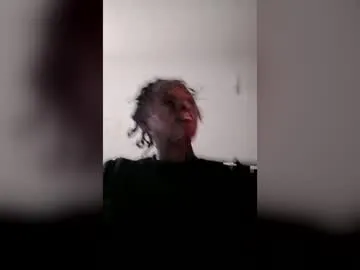 spikyleo