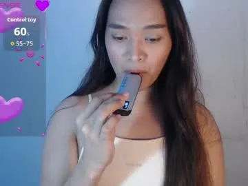 xhotlickerkiarax